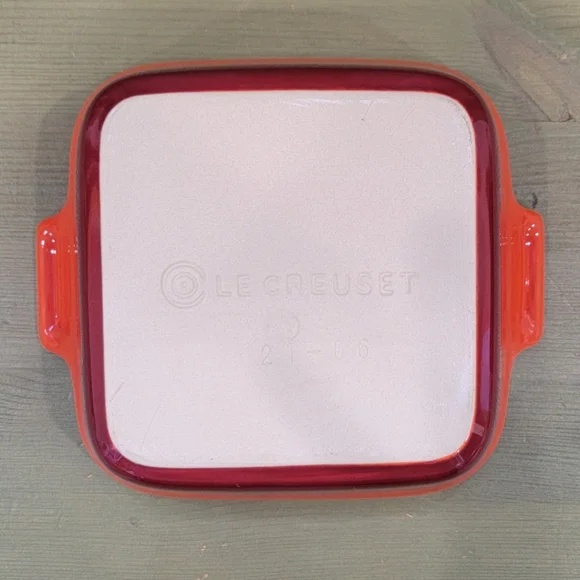 Le Creuset Baking Dish NWOT - Picture 3 of 5